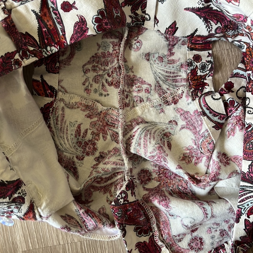 Ann Taylor Loft Linen Blend Shorts, size 6 Paisley shorts - Picture 11 of 12